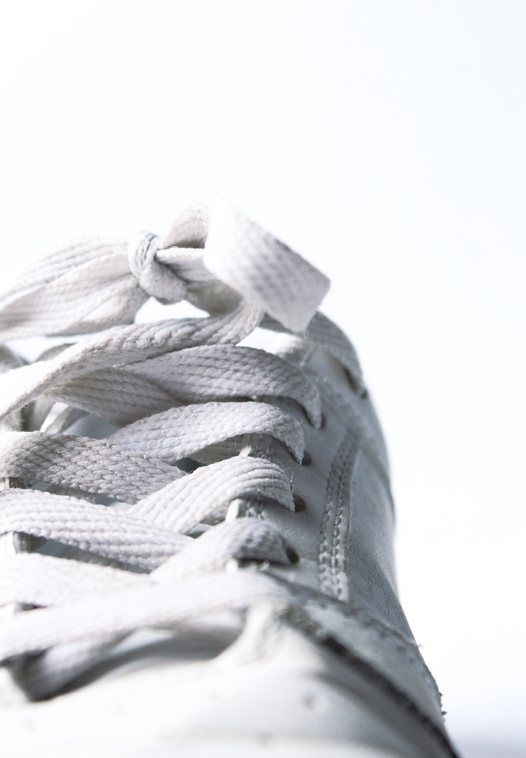 Визуальное исследование объекта: кеды.