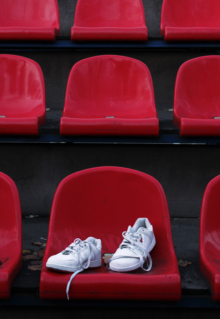 Визуальное исследование объекта: кеды.