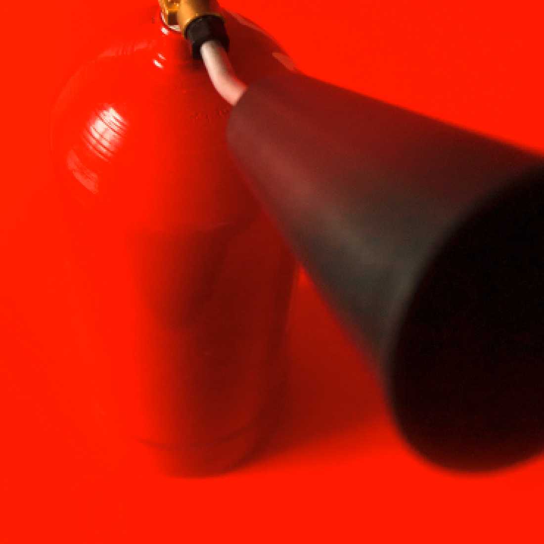 Визуальное исследование объекта: огнетушитель.