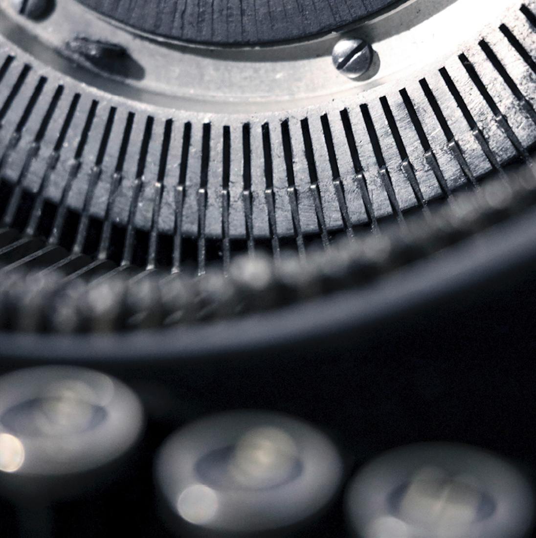 Визуальное исследование объекта: машинка Ундервуд.