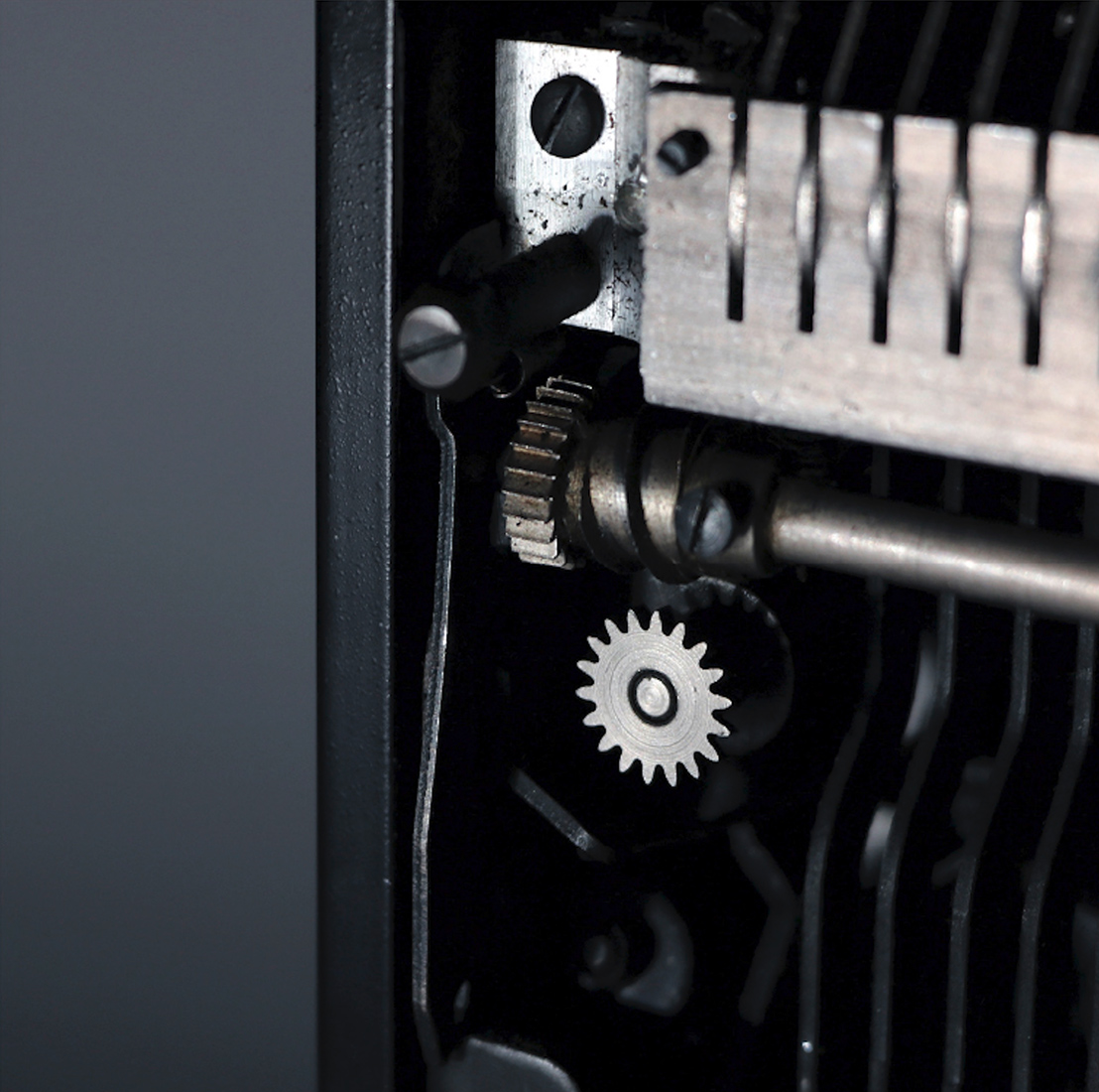 Визуальное исследование объекта: машинка Ундервуд.