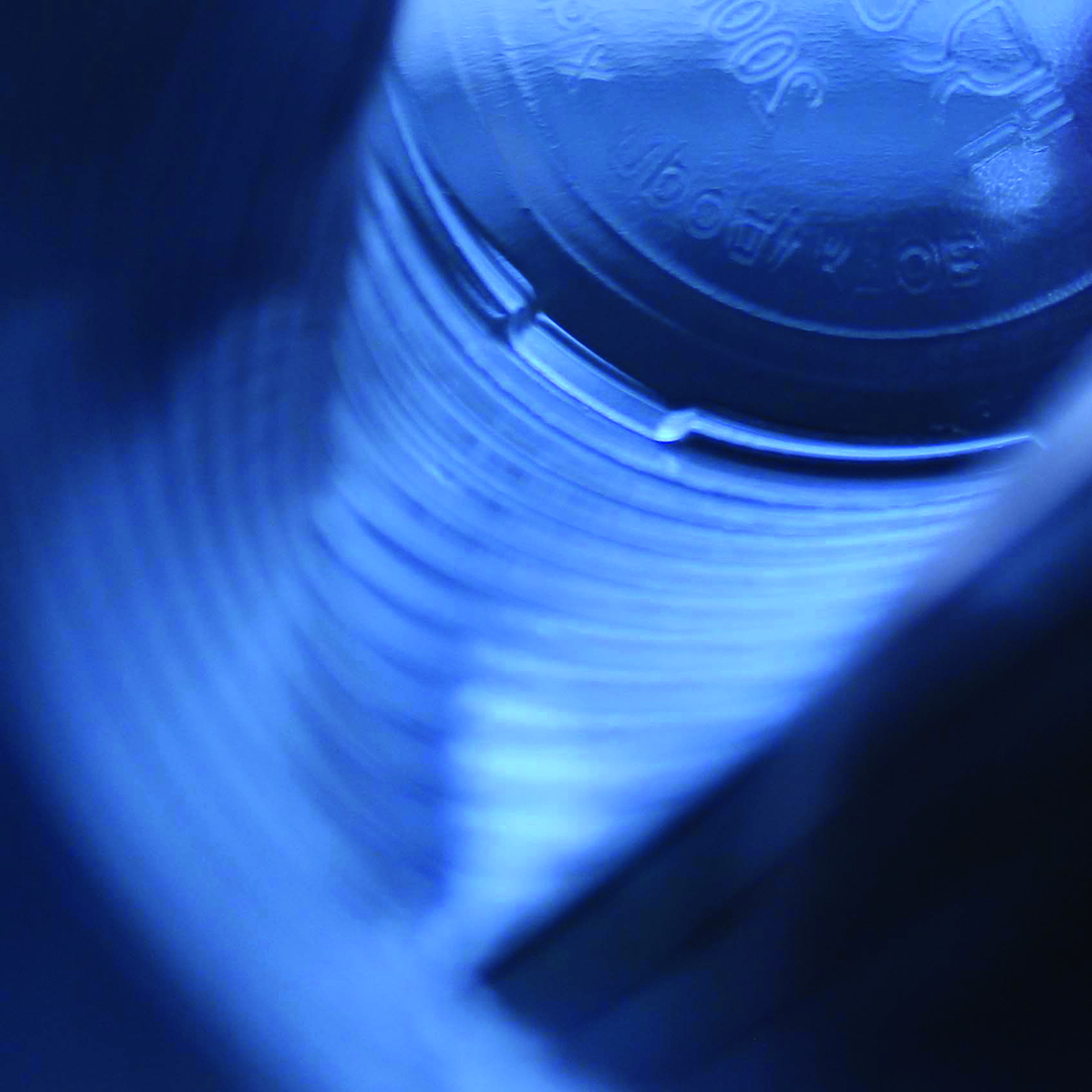 Визуальное исследование объекта: пластиковый стаканчик.