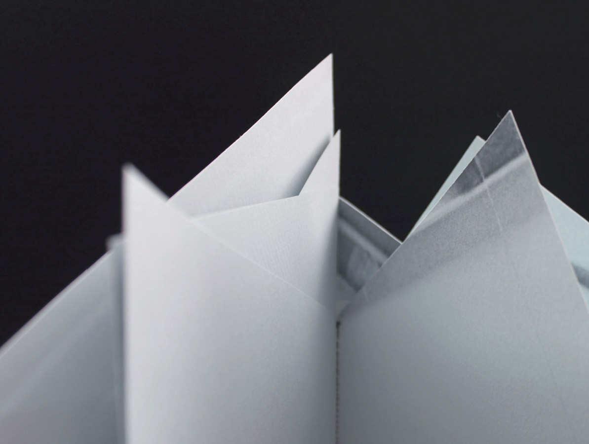 Буклет международного центра танца и перформанса «Цех».